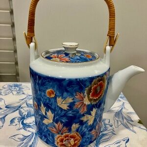 Vintage Imari Ware Japanese Floral Teapot with gold trim and bamboo handle